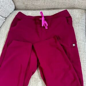Figs magenta medium scrub pants